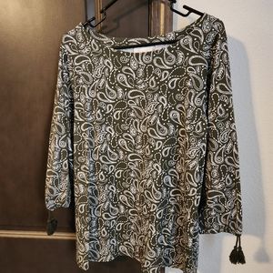 Paisley print, 3/4 sleeve top.